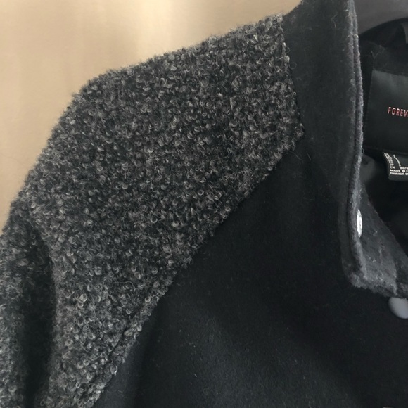 Forever 21 black varsity bomber jacket - Picture 5 of 8